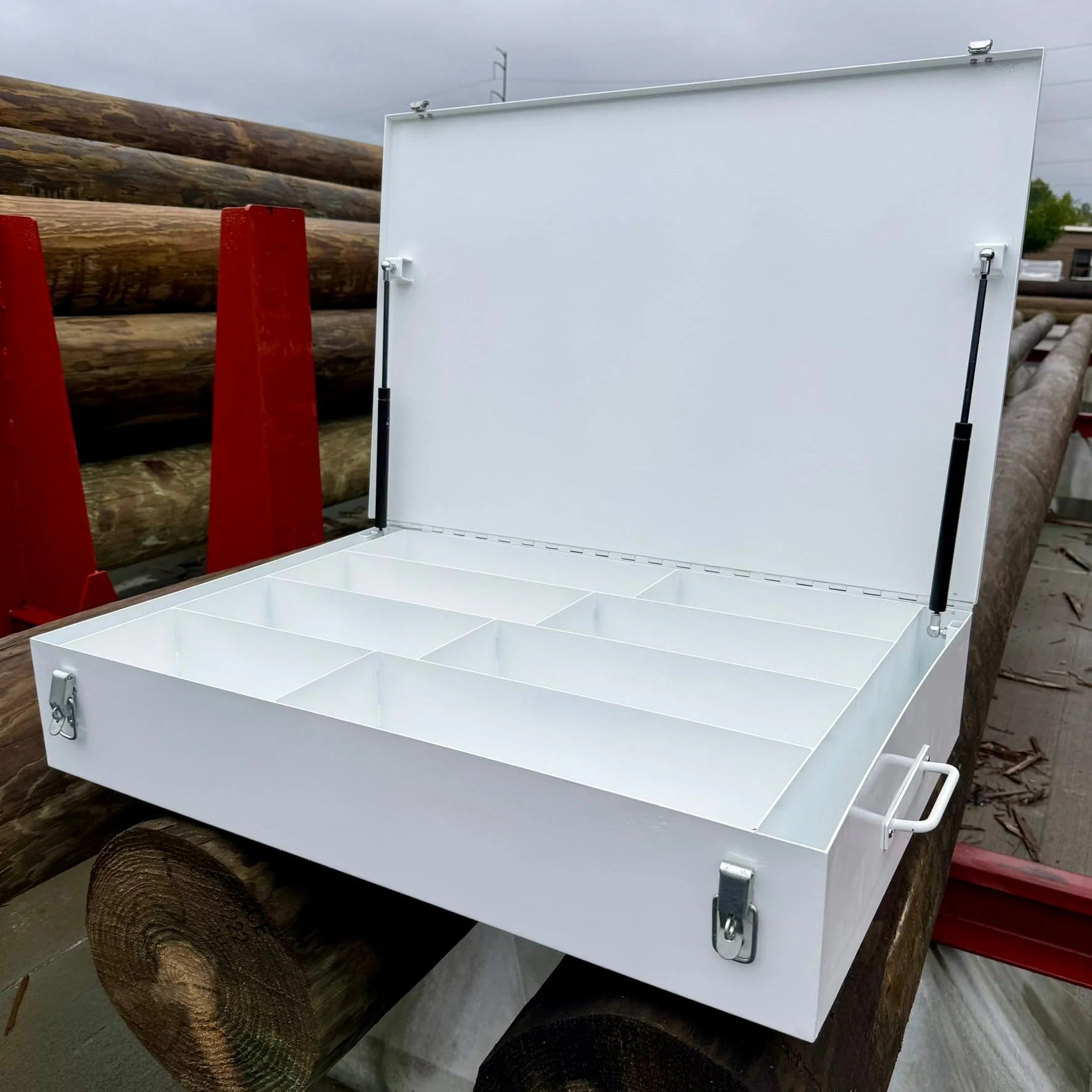 8-Compartment Bolt Bin for 5/8" & 3/4" Bucket Truck - Image 7