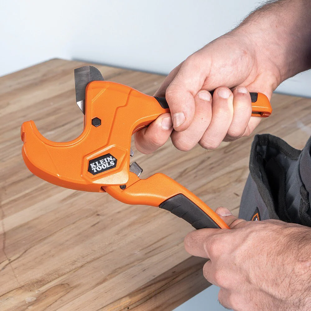Klein 50063 1-1/4" Ratcheting PVC Pipe Cutter - Image 10