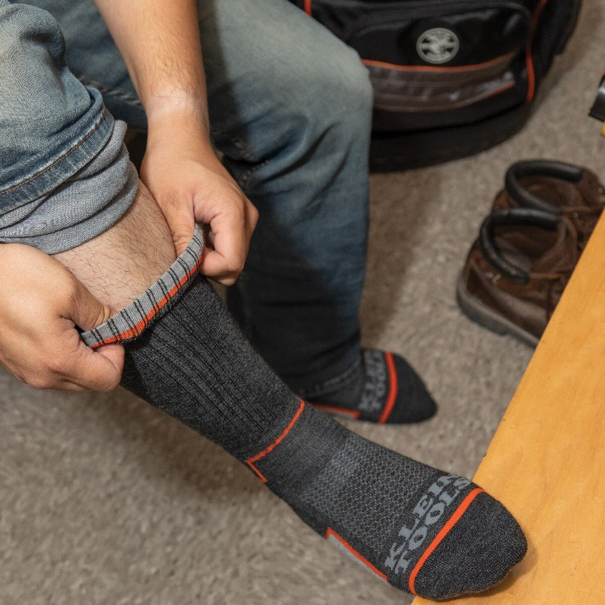 Klein 60508 Performance Thermal Socks, Large (1 Pair) - Image 8