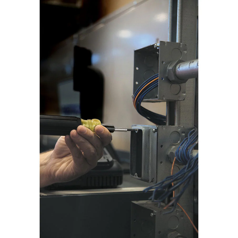Klein 626 6-in-1 Tapping Tool, Cusion Grip - Image 4