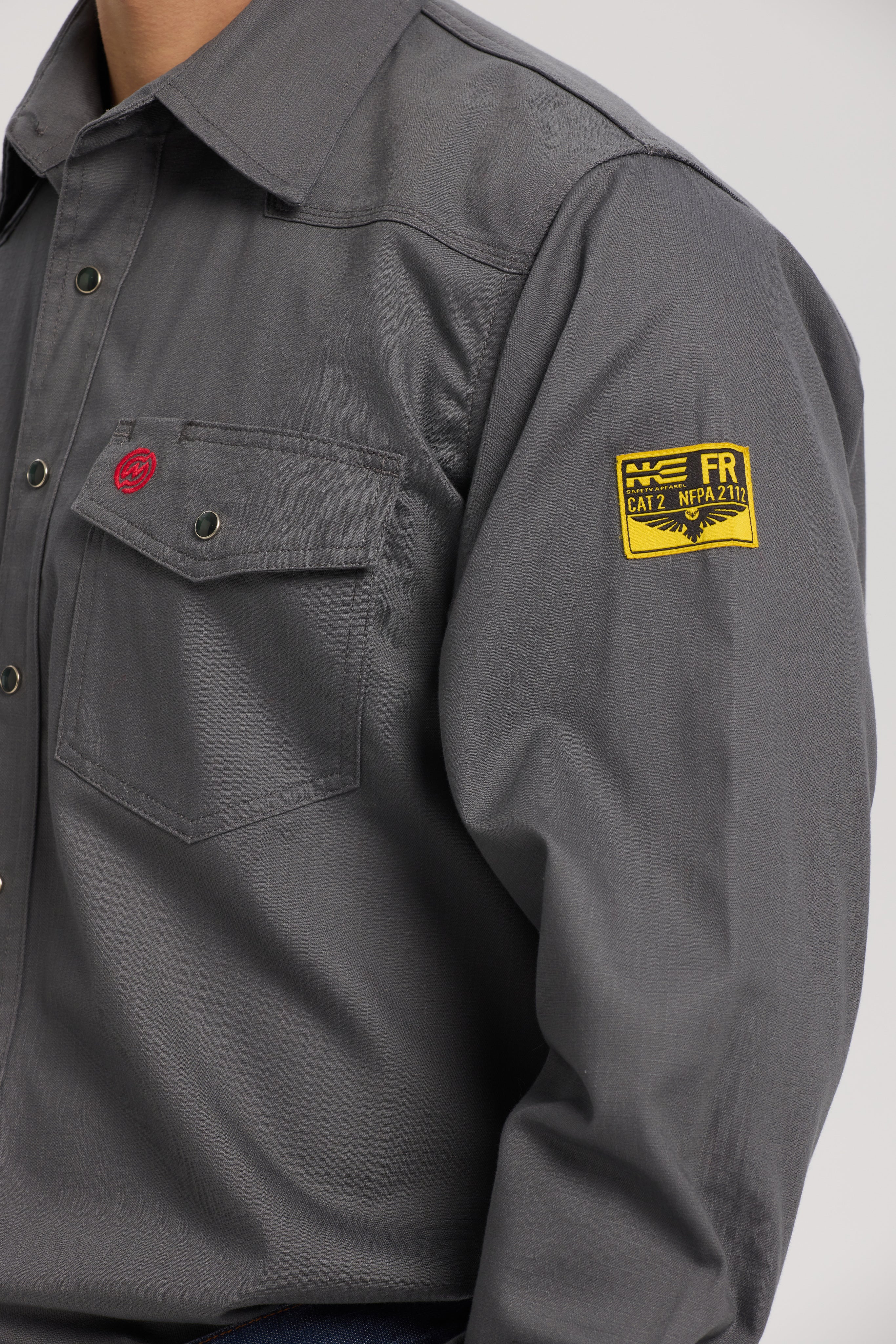 NKE FR GOLDEN EAGLE CREST WORK SNAP SHIRT - GREY - Image 4